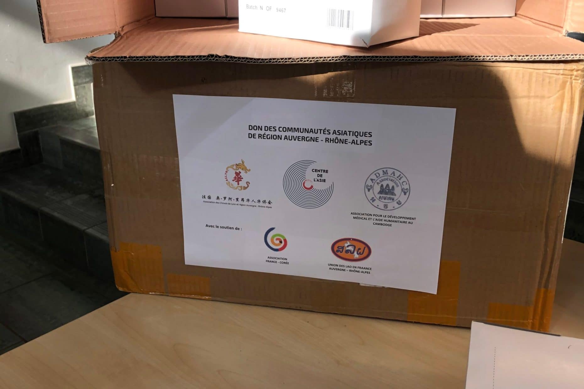 Don de 20 000 masques aux EHPAD de Lyon : la solidarité des communautés asiatiques de Rhône-Alpes face au Covid-19